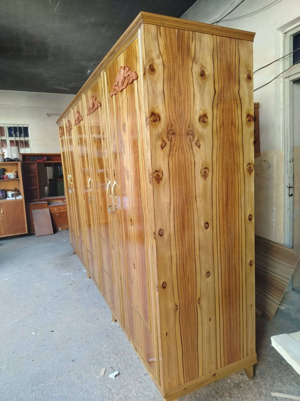 كنتور خمس أبواب شغل درجة أولى شرط ضمان السعر 550الف للاستفسار*********** العنوان حسنكوي
