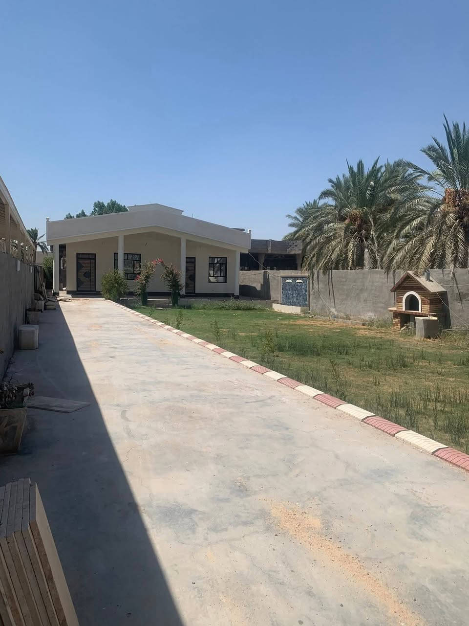 البيع دار مساحه 1120 وجها 17ونص 
بناء جديد وحديث 
يحتوي 
صاله ومطبخ 3 غرف نوم وخدمات 
طابو زراعي سند 25اصولي تحويل 
مباشر 
منطقه الدوانم مقابيل سويب 
خدمات كامله مي تبليط كهرباء 
اتصال ع ارقام 
***********
***********
***********
