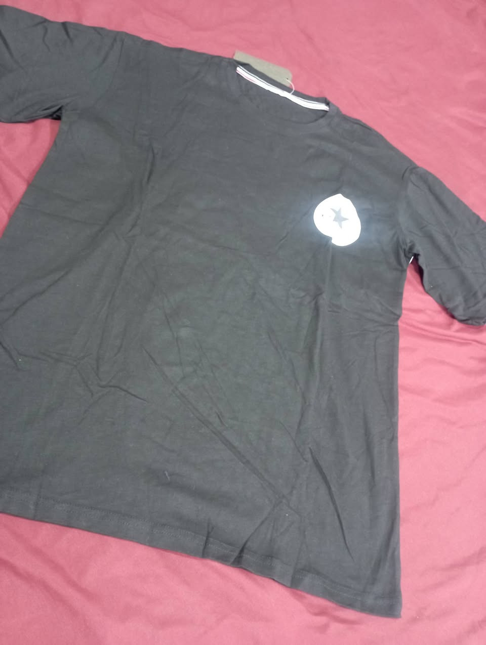 السلام عليكم
عندي تيشيرتات وبجايم  رجالية ، نسائية 
ماركات عالمية أوربية جديد 
قطع مختلفة سعر المفرد من 5000 إلى 7000 حسب الموديل 
عندي تقريبا 200 قطعة الي يريدهن شلع يتواصل خاص 
أو على الواتساب ***********
