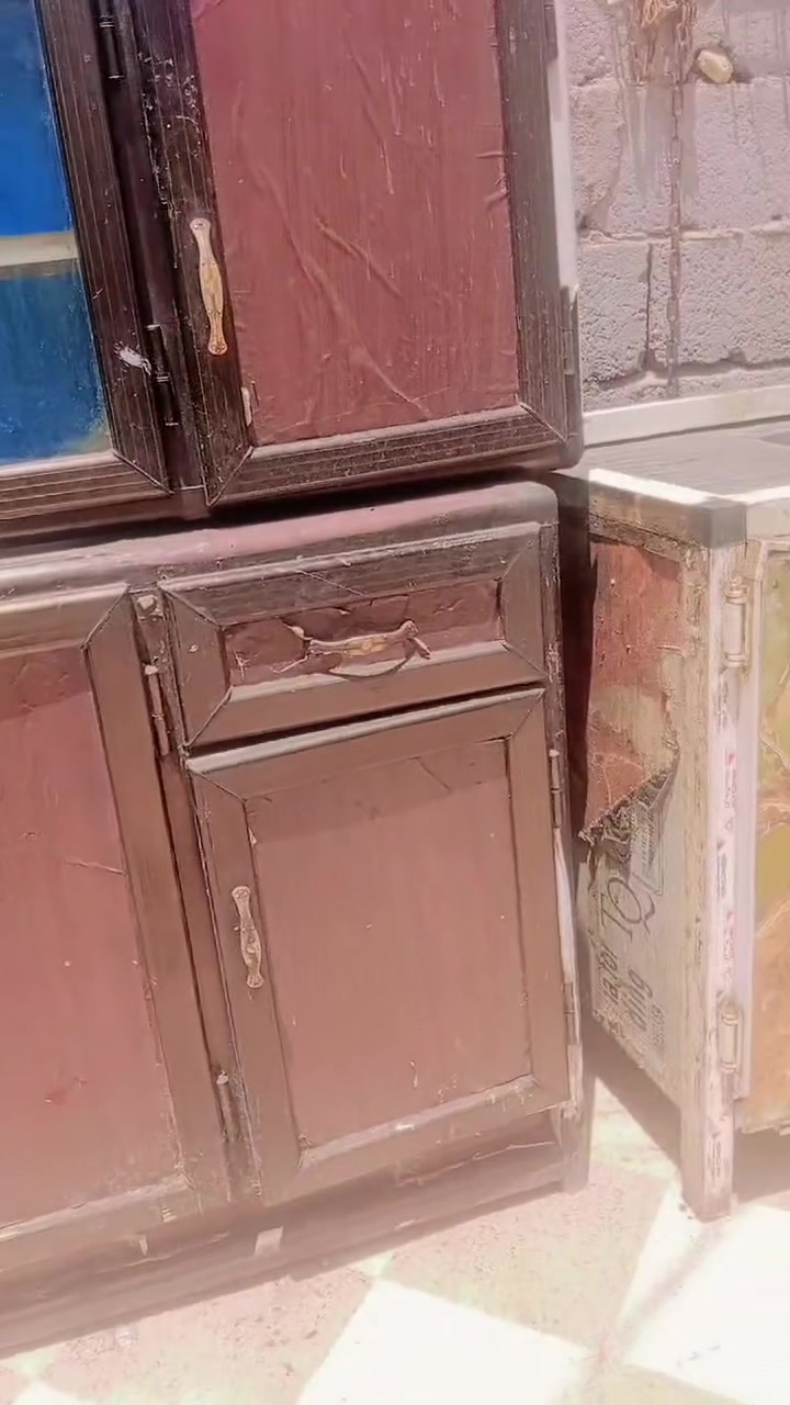معرض لبيع 100قفل مكان شطره ***********
