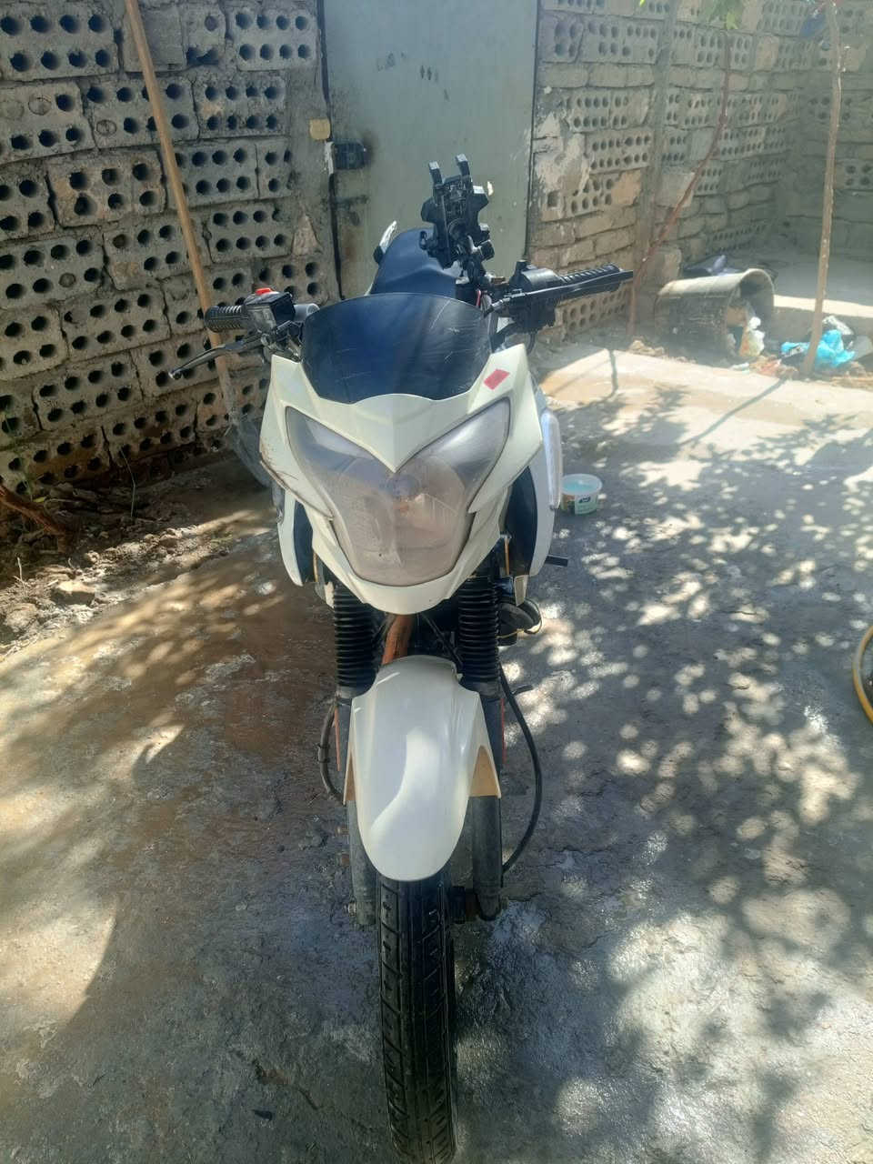 دراجه للبيع اوراق اصولي المكان حله سياحي قرب المحطة بطح صيني ***********
