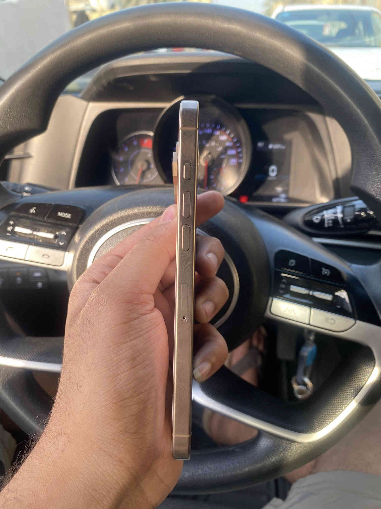 ايفون 16 برو ماكس نضافه فول شخط ماابي كل معلومات بصور مكاني عبيدي سعر  مليون و500 بي مجال بسيط
***********
