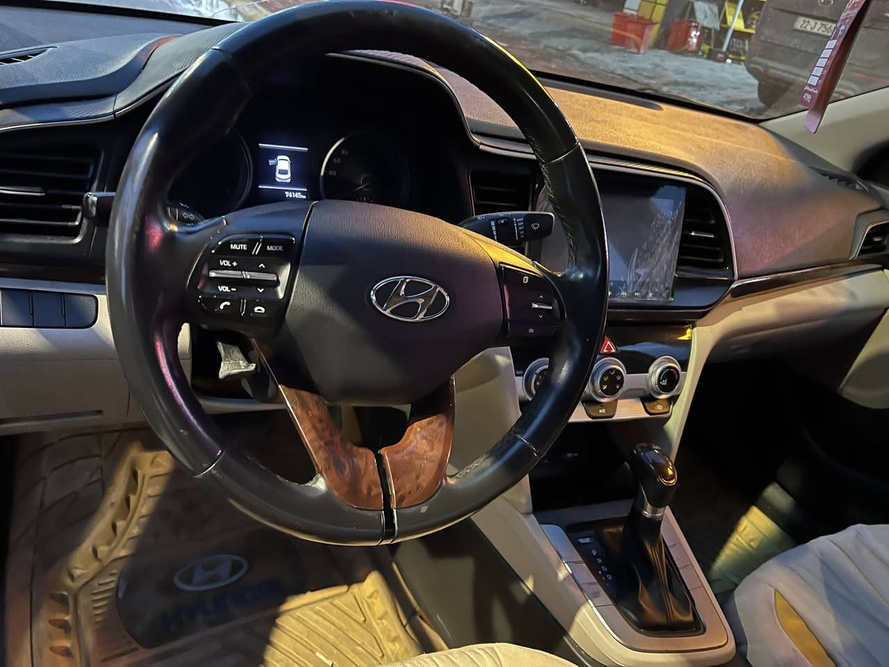 النترا خليجي ٢٠٢٠ ماشية ٧٤ باسمي رقمه بغداد وعلى ايدي من هي زيرو مكفولة من صبغ كير ومحرك وبارد فقط اصبع والباقي مكفرلة وبيه  دعامية امامية مبدله بلا حادث ب١٦٨ وبيه مجال 
مكانه الرمادي


**إذا كنت صاحب هذا الإعلان وتريد حذفه لأي سبب، رجاءا أرسل رسالة إلى الدعم الفني**