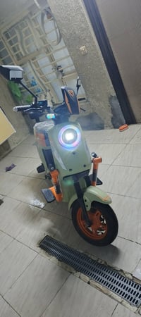 دراجه 900H للبيع فقط  مواصفات  خمس بطاريات 32امبير HIS  العقل رياضي  م...