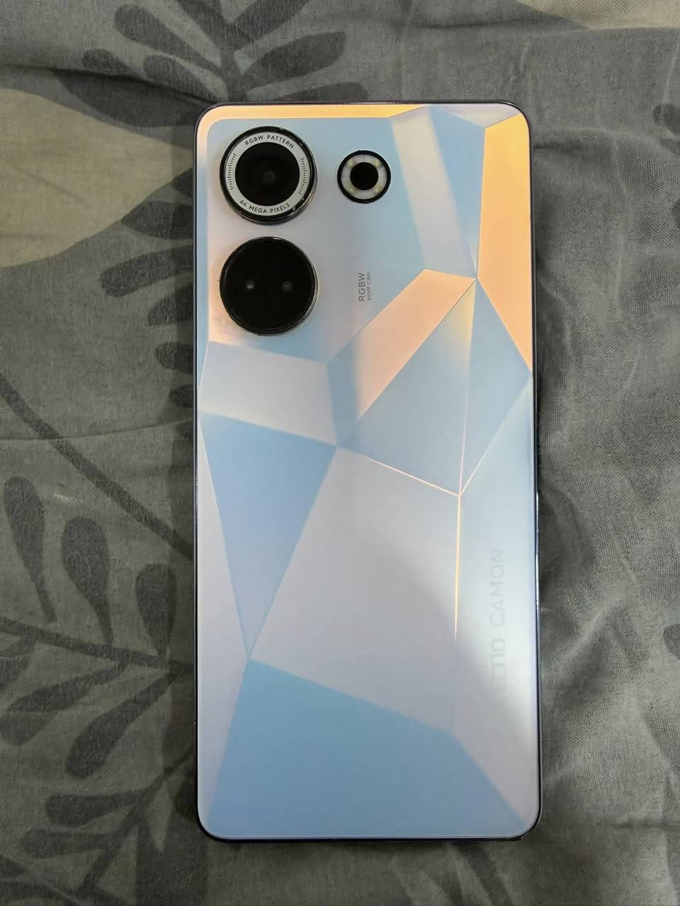 تكنو ٢٠ برو نضيف غراض ويه ٢٥٦ شويه شخوط بالشاشه فقط بالاصق ممبين من تخلي السعر ١٥٠ العنوان نجف حي الجمعيه ***********
