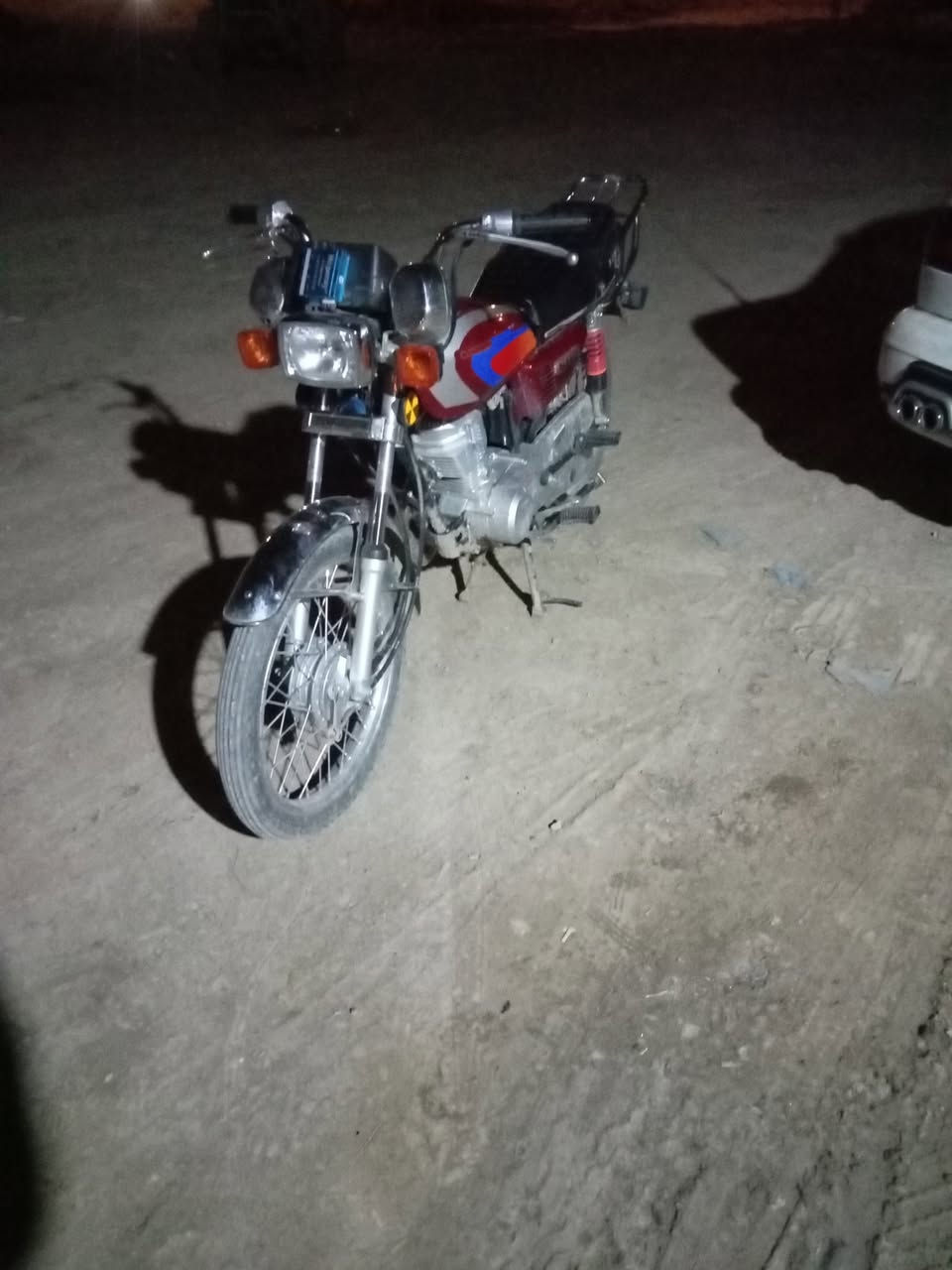 سلام عليكم دراجه نامه للبيع موديل 26 مكفوله كفاله عامه محرك مامدود عليه اسبانه أوراق كامله مكمله اي نقص مابيها عل وضع الشركه صار شهر من اخذته السعر 650 وبيه مجال حك الجيه مكاني ديالى الخالص هبهب وهذا رقمي ***********
