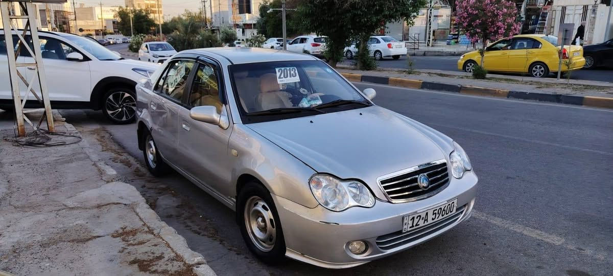 السلام عليكم سيكي موديل 13 بدون ضرر بدون صبغ بيها شبر جوه قبغ البانزين بل حقيقه احله من الصور المكان موصل الايسر ابيع شرط التحويل السعر 52 وبيها مجال قليل التواصل ع رقم ***********
