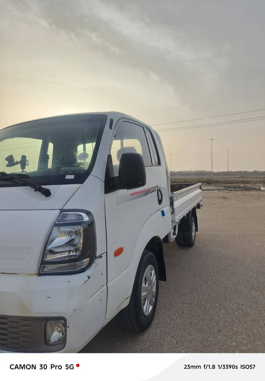 السلام عليكم بنكو لبيع متومه رقم شمالي سبلاين مديل 18 سعر 58 وبيه مجال *********** مكان بصره
