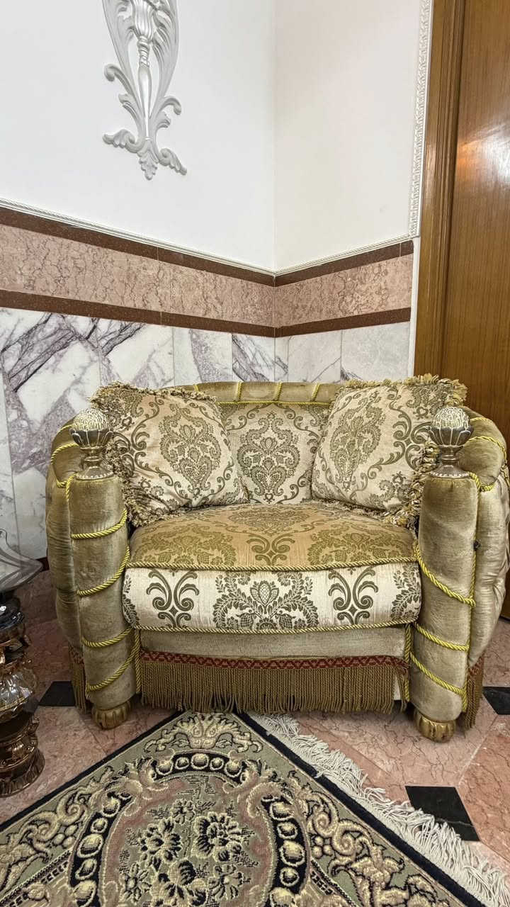 السلام عليكم 
تخم قنفات للبيع استخدام قليل ونظيف للاستفسار : ***********
