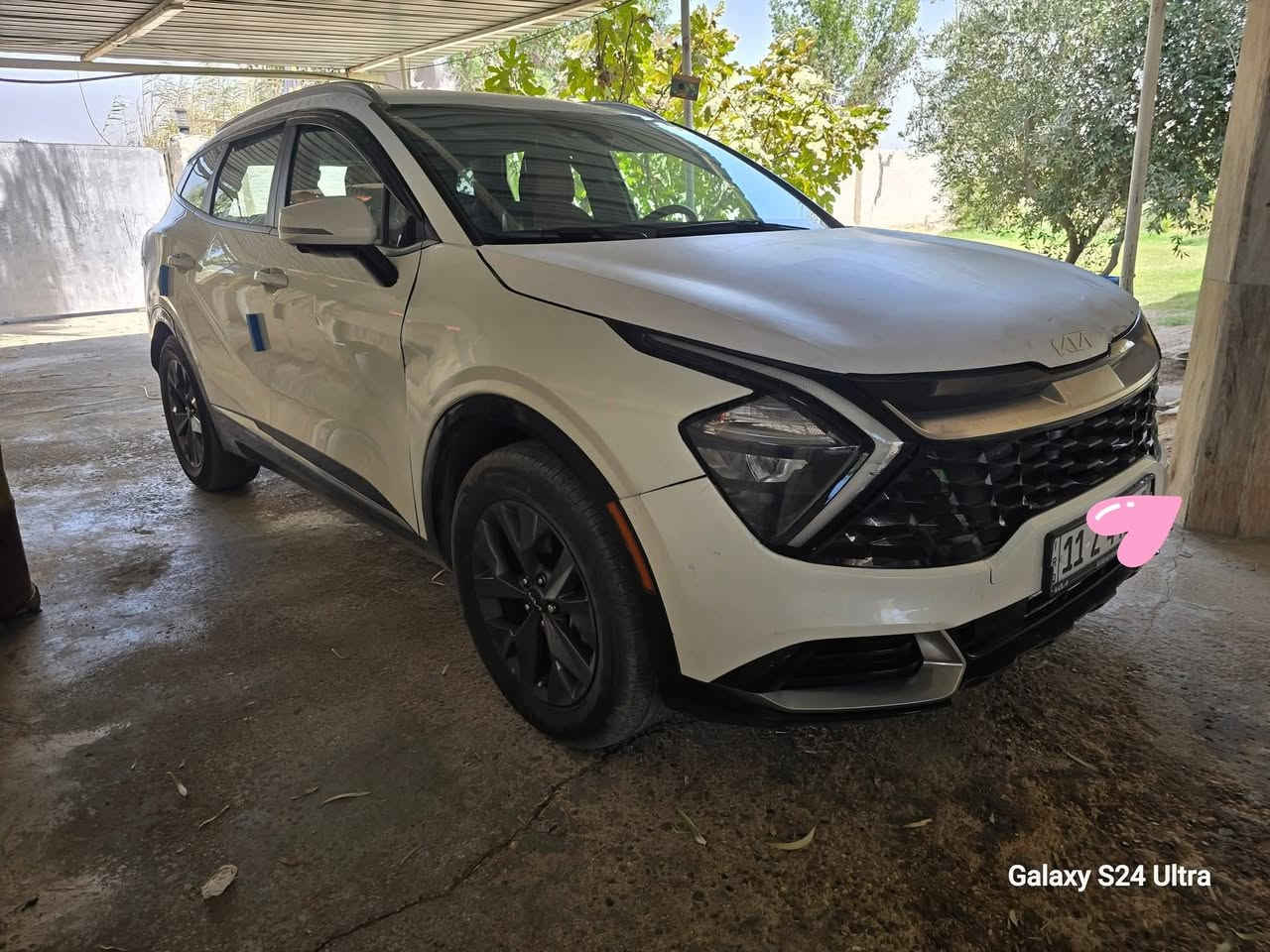 السلام عليكم  اقراء التفاصيل قبل لاتتصل كلشي كاتبه 
سبورتج كاز انجكتر ادبلو سوبر محرك 2000 موديل 2024 وارد كوري كاز بلادي رقم بغداد باسمي انكليزي 
ماشيه 14 كم زيرو حادثها صاعده جزره او حديده وجه الشاصي من جهة الكاع ويم الواقيه مال الطين باللغد همين ضهر الشاصي يم الباتري مابيه شي ولا اللغد بيهن شي فقط يم الدبل اكو تصليح قليل 
السياره أقصى سرعه توصل لل 160 مقفوله من الشركه يرادلها ابو جهاز يفتح القفل 
السياره فول عدى الفتحه كامرات مري شفط من تعلك اشاره جانبيه يتحول الكيج إلى كامره تدفآة وتبريد بالكشنات تقديم وترجيع بالبصمه تشغيل عن بعد فول مواصفات عدى الفتحه دواخل لونين مشمشي وفحمي مابيها نقص فقط قفلة الرون مايصعد اكثر من 3  وتمشي 160 كم أقصى سرعه 
كير ماوس اربع وضعيات قياده كيرها 8 نمر عدى البك شنو ابالك مواصفات بيها واقتصادية جدا التفويله 40 لتر تمشيها حدود 750 كم  بيها الجاملقات جهة السايق بيه صبغ والعكسه مفتوح ومشدود والبنيد بيه طعجتين صغار 
ترايها للبصره محرك صوته ناعم مو خشن  الجناي يعرف قوه محركات الكاز 
سعرها 165 ورقه بدون مراوس بدون مراوس فقط بيع جماعت ال 155 لاتتصل مابيع ب 155 
مكاني بغداد  *********** 
السياره وارد كوري اصل كاز مو تحوير
