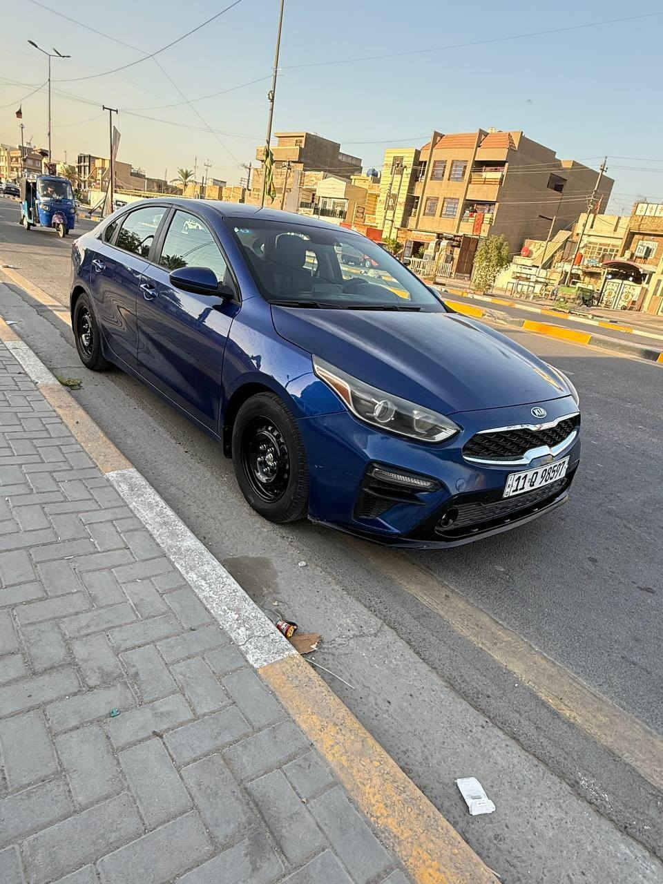 السلام عليكم
للبيع كياا فورتي 2020 وارد كندي رقم بغداد نكليزي بسمي 
حادثهاا بنيد مبدل صور الحادث مرفقه 
الباقي مكفول كير ومحرك تبريد ممتاز السياره ماشيه 120 الف كيلو متر
سعرهاا 135 وبيهاا مجال قليل 
مكان السياره بغداد _ حي العامل
***********
