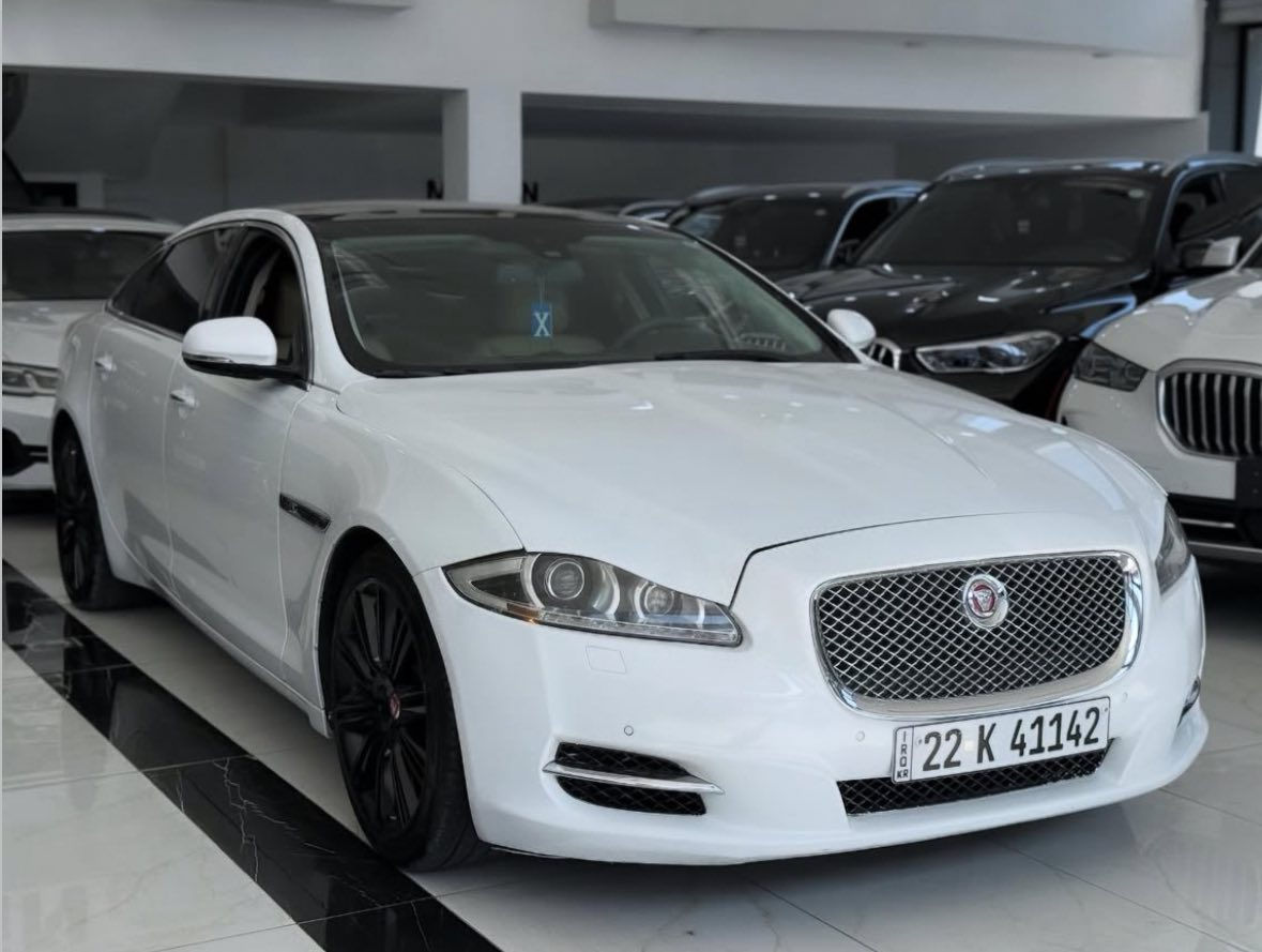 � للبيع: جاكوار XJL 2013 فول مواصفات – محرك ٤ توربو تحويل بشرط
الموديل: جاكوار XJL 2013

الممشى: ~107,000 مايل (حقيقي)

المحرك: أربعة سلندر توربو 

القير: أوتوماتيك 

نوع الوقود: بنزين

✨ المواصفات والمميزات:

🔹 فول مواصفات كاملة
رادار مرايا

🔹 جلود فخمة + تبريد وتدفئة

🔹 فتحة سقف بانورامية

🔹 شاشة ملاحة + نظام صوت ميرديان فول 

🔹 كاميرا 360 + حساسات أمامية وخلفية

🔹 مصابيح ليد وزينون

🔹 مثبت سرعة + أنظمة أمان كاملة

🔹 مقاعد أمامية وخلفية تبريد وتدفئة

🔥 ملاحظات:

✔️ المحرك 4 سلندر توربو – أداء قوي واقتصاد ممتاز

✔️ السيارة بشرط وجاهزة للقيادة

✔️ تصميم خارجي أنيق وفخم

✔️ مناسبة للقيادة اليومية والرحلات

بيها قطعتين جاملغ الخلفي صبغ بخ بدون دواخل و بدون ايرباك 

السعر(115 و مجال)

📞 للتواصل ***********/ واتساب للمعاينة والتفاصي
