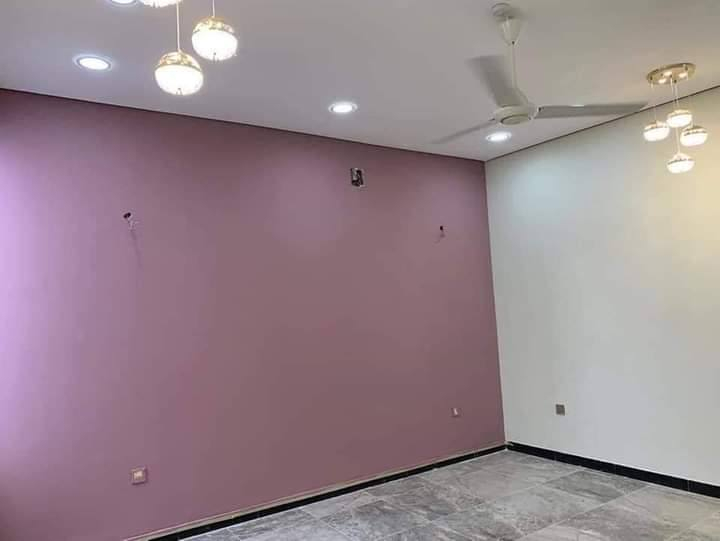 صباغ وديكورات منزلي داخلي وخارجي وعمل كافه الاصباغ 

ديكور بديل الرخام والخشب والشيبورد/ سحبات فوم داخليه 

طلس معجون وستن/ ورق جدران/ شبابيك تنظيف وصبغ 

ترميم وتصليح البيوت القديمه وسنفره / معالجه الرطوبه 

شغل درجه اولى/ ***********
