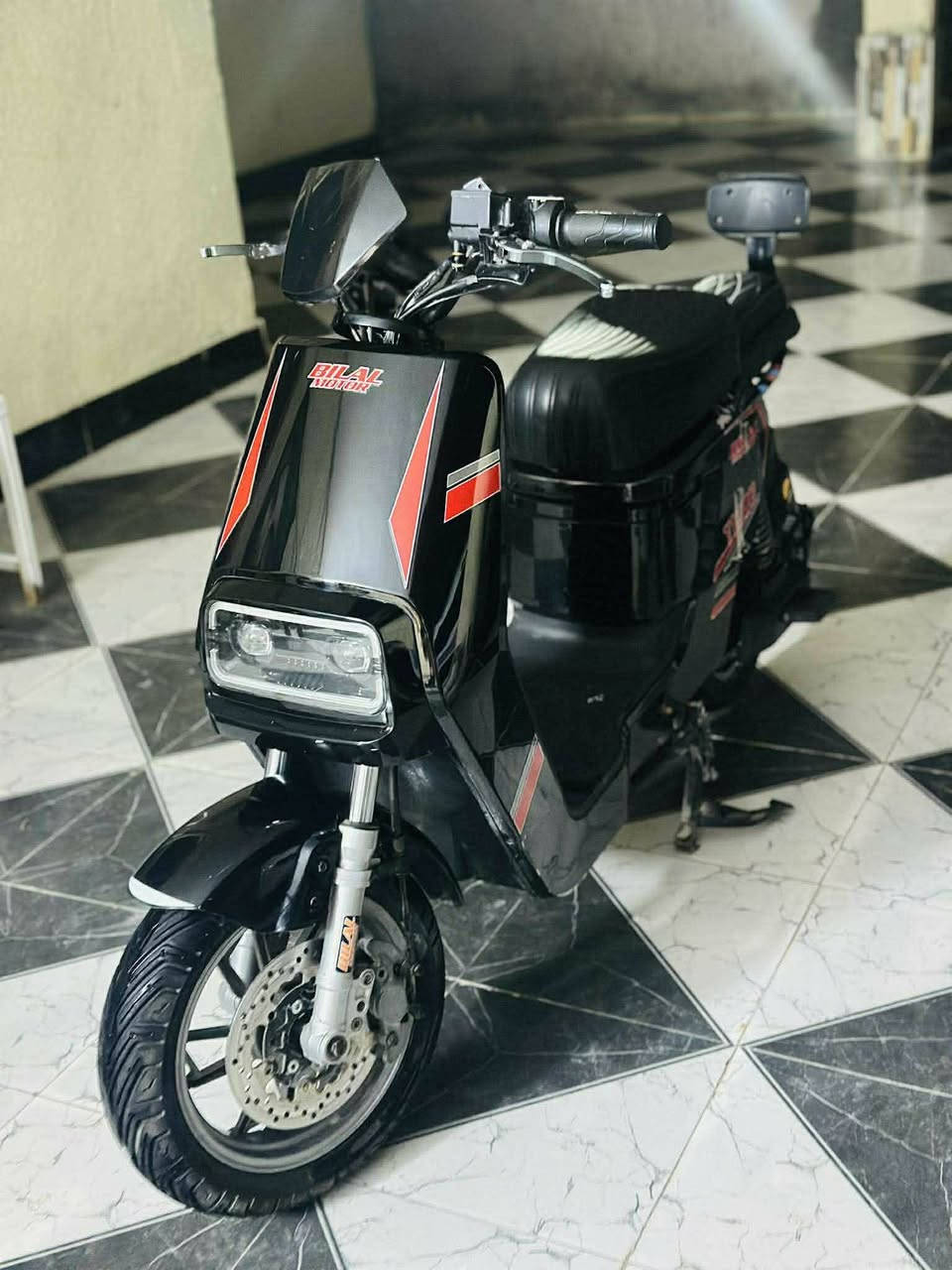 دراجه شحن موديل 2024
(5) بطاريات T1000 ستخدام قليل مابيها نقص برغي مناسبه
 للاستفسار ***********
