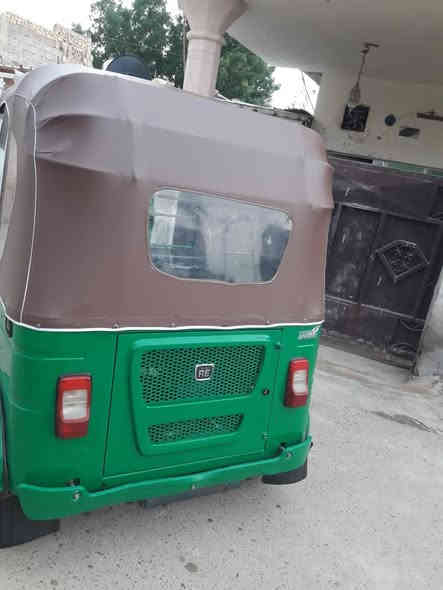 السلام عليكم لبيع تكتك موديل ٢٠٢٢ مكفول كفاله عام الرقم *********** او ***********
