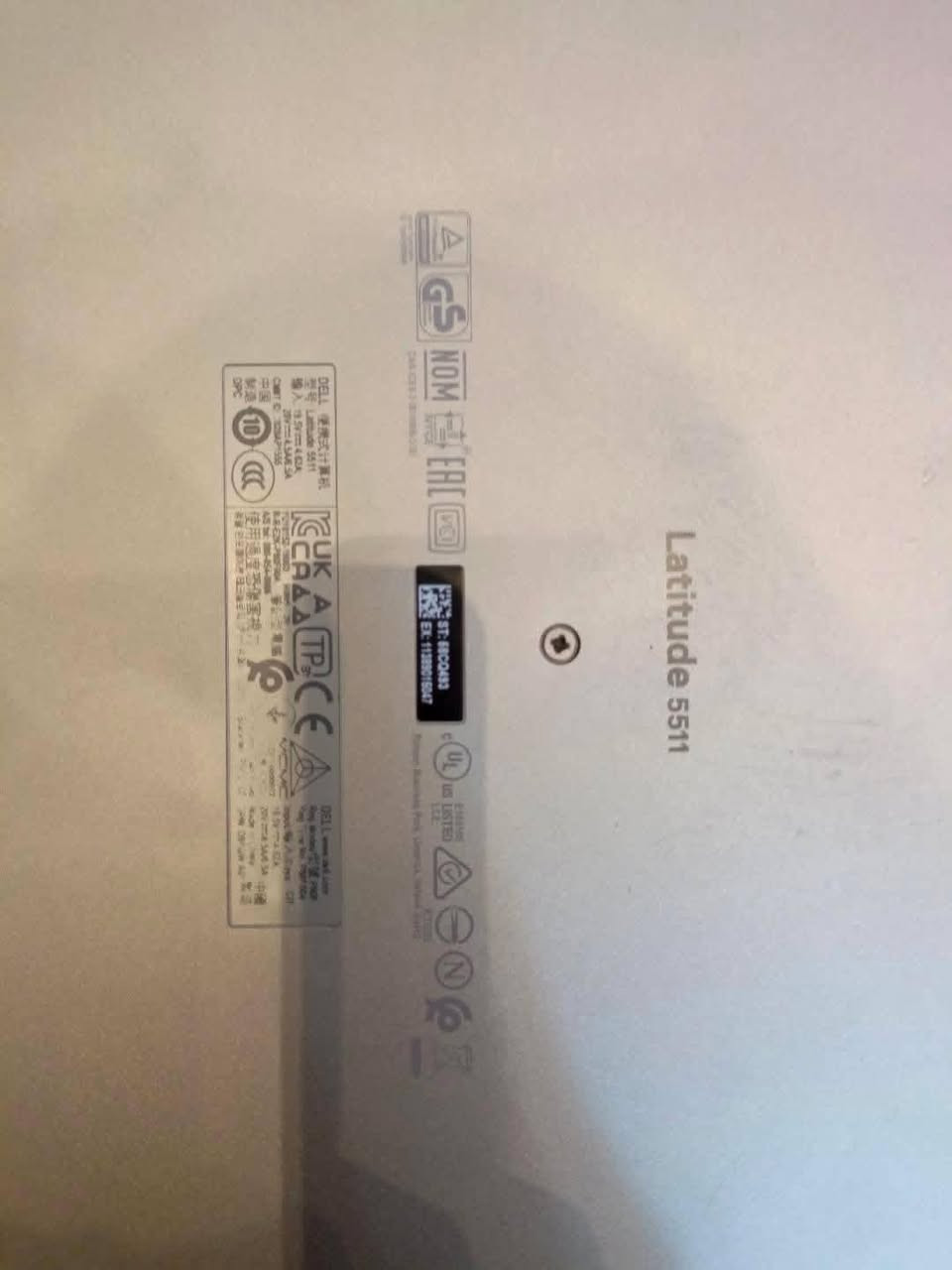 🔴 لابتوب للبيع – Dell Latitude 5511 🔴
💻 المواصفات الكاملة:
🔹 الموديل: Dell Latitude 5511
🔹 المعالج: Intel Core i5 – الجيل العاشر (فئة H قوية)
🔹 النظام: Windows 11 أصلي
🔹 الرام: 16GB DDR4
🔹 التخزين: 512GB SSD M.2
🔹 كرت الشاشة: Intel UHD Graphics
🔹 الشاشة: 15.6 إنچ – حجم كبير
🔹 الكيبورد: عربي / إنكليزي + كيبورد ضوئي (Backlit)
🔹 كاميرا أمامية مع غالق أمان (تفتح وتنسد)
🔹 بطارية: تمشي من 2 إلى 3 ساعات حسب الاستخدام
🔌 المنافذ والاتصال:
✔️ منافذ USB
✔️ منفذ HDMI
✔️ منفذ Type-C
✔️ منفذ SIM Card
✔️ Wi-Fi سريع + Bluetooth
🎁 الملحقات:
🔹 الشاحن الأصلي
🔹 موس أصلي
🔹 جنطة لابتوب
🛠️ ملاحظات مهمة:
اللابتوب مطور (رام + هارد)
أضمنه إلك من ناحية المداخل والتصليح
الاستخدام نظيف، بدون أعطال
الفحص متوفر
💰 السعر: 450$
📉 بيه مجال بسيط جدًا للجادين
🤝 واللي أگدر عليه إن شاء الله ما نردك
مكلف بالنشر


**إذا كنت صاحب هذا الإعلان وتريد حذفه لأي سبب، رجاءا أرسل رسالة إلى الدعم الفني**