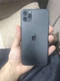 اسلامً عليكم آيفون 11برو ماكس سعر 2500  07719120873 خاص واتساب