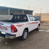 بكم تويوتا 2024  شركة جيهان  السيارة بعدها وضع الشركة ماشية 18 رقم أرب...