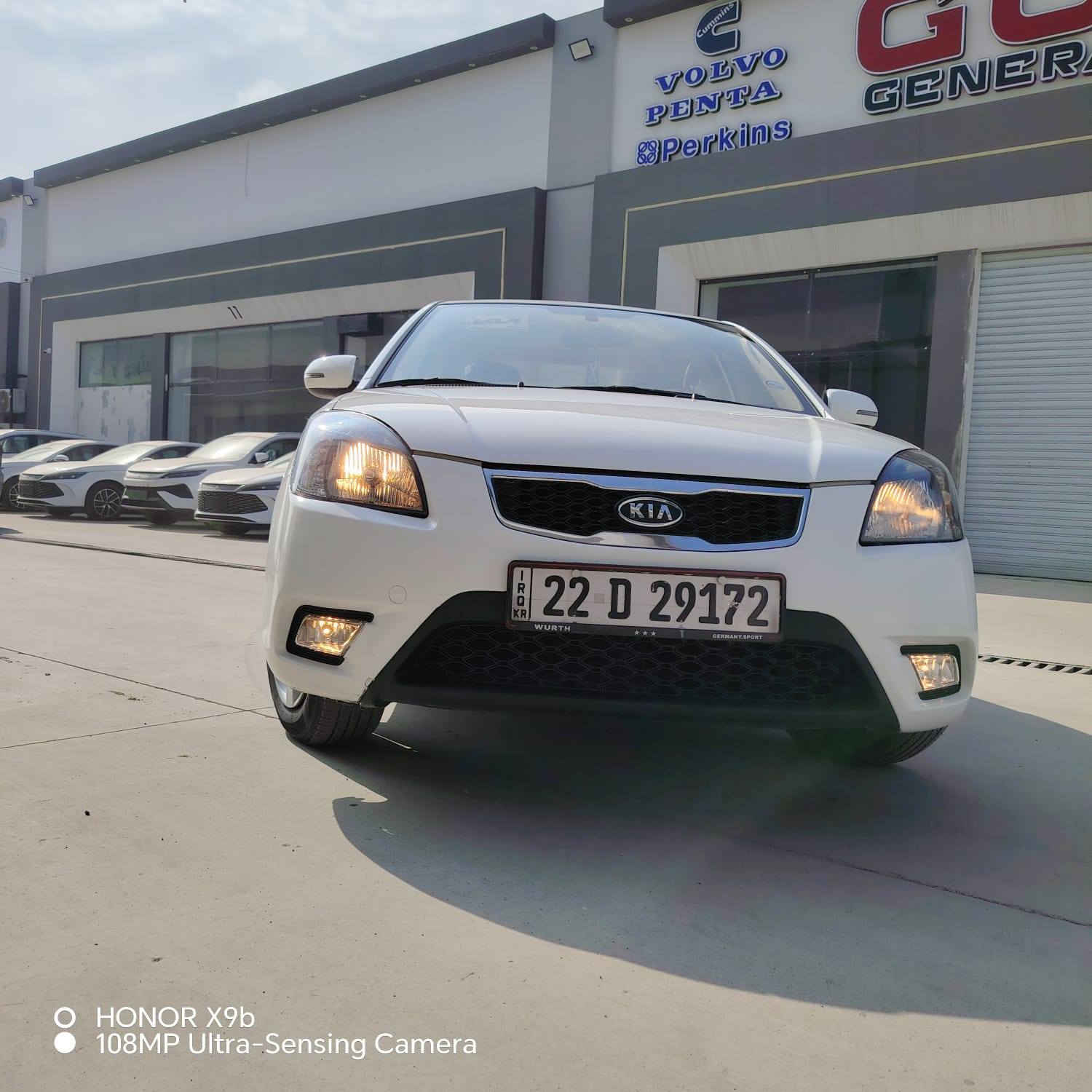 السلام عليكم
كيا ريو موديل ٢٠١٢
بدون صبغ ولابارد فقط داير خلفي
مكينه كير شرط ١٦
كاربون بانزين ماستر
سعر ١٠٥ بيها مجال
***********
***********
