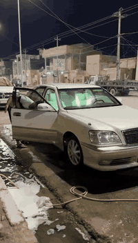 كراون ملكه موديل 2003 طك فلين الف ماتخسر عليهه
🚩قرار 48 مداور ثاني يوم وين مايعجبك 
🚩تحوير نجف فوك وجوه 
🚩كامراه دوار 
🚩ويل نجمه ابيض 
🚩تخم تاير كوري الاصلي مال جناي 
🚩داخل بيجي غرفه جديده كلش 
🚩كرستال اصل 
🚩خضراويه تخبل 
🚩لحيه طياريه 
🚩مكينه ديفور الجبير مشروطه بالكارتون 
🚩مري شفط مال شاهينه سعرهن وحدهن شادهن 250 الف 
🚩بلاجكتور زنون ليموني 
🚩سياره جاهزه ع اخر حبايه 

السعر 168$ وقابل للتفاوض وينهم الجنايه السياره بالحقيقه احلئ من الصوره بيع مال مستعجل
***********
