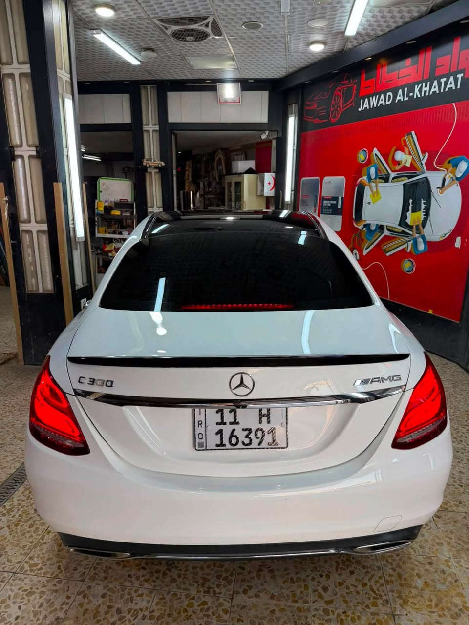 مرسيدس C300 2018
بنراما 

رادار امامي ونقطة عمياء

ماشيه 102000 كيلو 

تحكم ستيرن كامل

هيترات بالكشنات وبالستيرن 

كشنات جلد وكهرباء مع خزن ميميوري 

داخل 64 لون متغير 

صندوق كهرباء 

مري قابلة للطي كهرباء

محرك وكير مكفولات 

الضرر فقط دعاميه خلفيه الباقي مكفول 

مكان السيارة بغداد كراده 

***********
