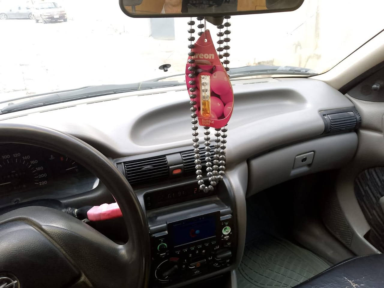 استرا للبيع موديل 92 رقم بغداد محرك 16 كير ومحرك شرط حداديه وكهربائيات شرط ما ناقص اي شيء العنوان موصل جانب الايمن سعر 47 بيها مجال***********
