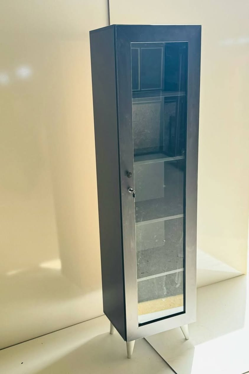 لوكر عطور 
لد انارة
 عرض 45
 عمق 30
 ارتفاع 180  
يتوفر أيضا خدمه توصيل كافه محافظات العراق
125


**إذا كنت صاحب هذا الإعلان وتريد حذفه لأي سبب، رجاءا أرسل رسالة إلى الدعم الفني**