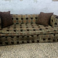 تخم 7 مقاعد معه طبله نضيفات تكمه للبيع المكان حي الجهاد الرفاق بغداد 0...