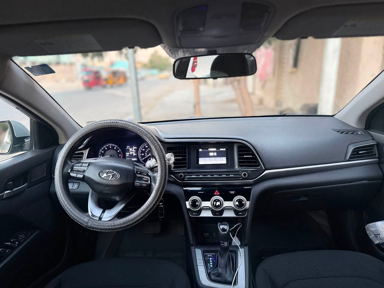 سلام عليكم
النترا موديل 2019 وارد امريكي كلين تايتل  رقم بغداد
 كير و مكينه مكفول ماكو قطره صبغ بجم كبس حداديه صدر مكفول تخم تاير جديد مناقصه شي وبالعافيه على الياخذه 
صور بامريكا موجود بالمنشور 
ماشيه 70 الف 
السعر 137$ وبي مجال 
الهاتف ***********
