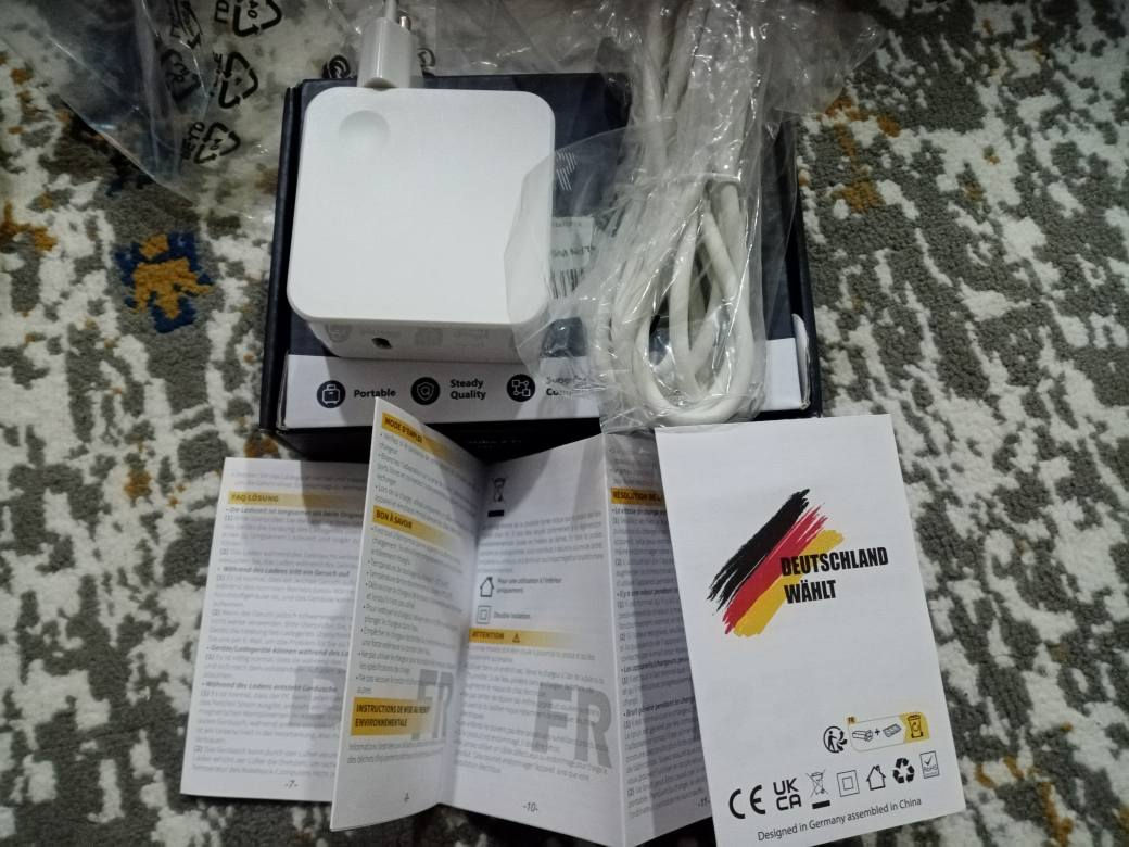 ئەداپتەرو پاوەریی ئەوروپی
بەشەرتی ئەسلی المانی
وایەری بیلادی خۆی لەگەلدایە
درێژی وایەرەکەی 2 مەترە
***********
۰۷٥۰۳۱٤٦۷۱٤ رانية, السليمانية
