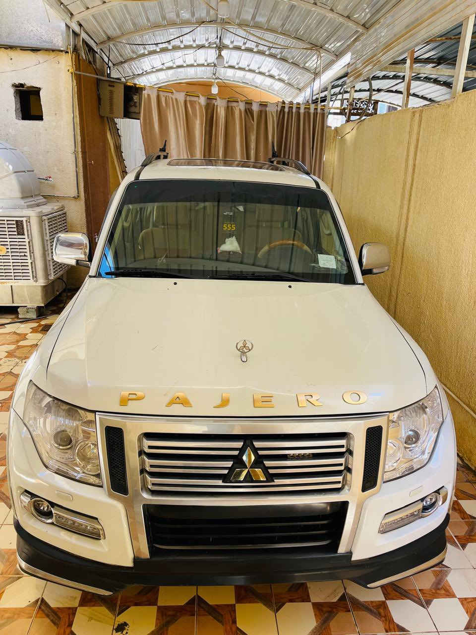 سلام عليكم. من رخصت مدير الكروب  سياره  باجيرو  موديل
2010  محدثه 2020 
  سياره كامله مكمله   خير من الله    تخم تاير جديد 
بصمه 
تشغيل عن بعد 
اشاره ترحيب 
لايت زنون 
باتري جديد 
صدر جديد 
رقم بغداد 
دولي 
سياره بسمي 
العنوان  ديالى  جديده شط قرب مطعم سامان 
للتواصل اتصل عل الرقم 
***********
