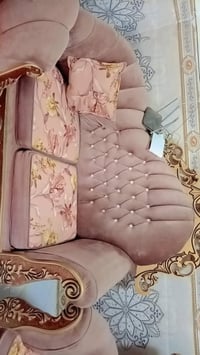 نضيف جدا • استعمال قليل • ١٠ مقاعد