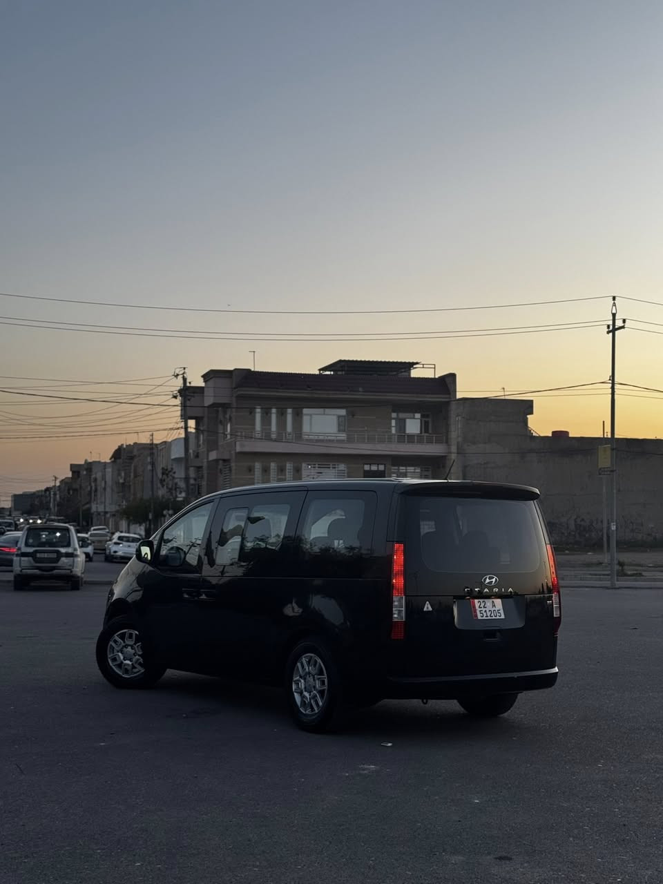 ستاريا 2023 بدون صبغ 6 سلندر گير محرك مكفول
مكان سيارة اربيل 
سعر 318 ورقة مجال بس حق الجية 
للمعلومات واتساب ***********
