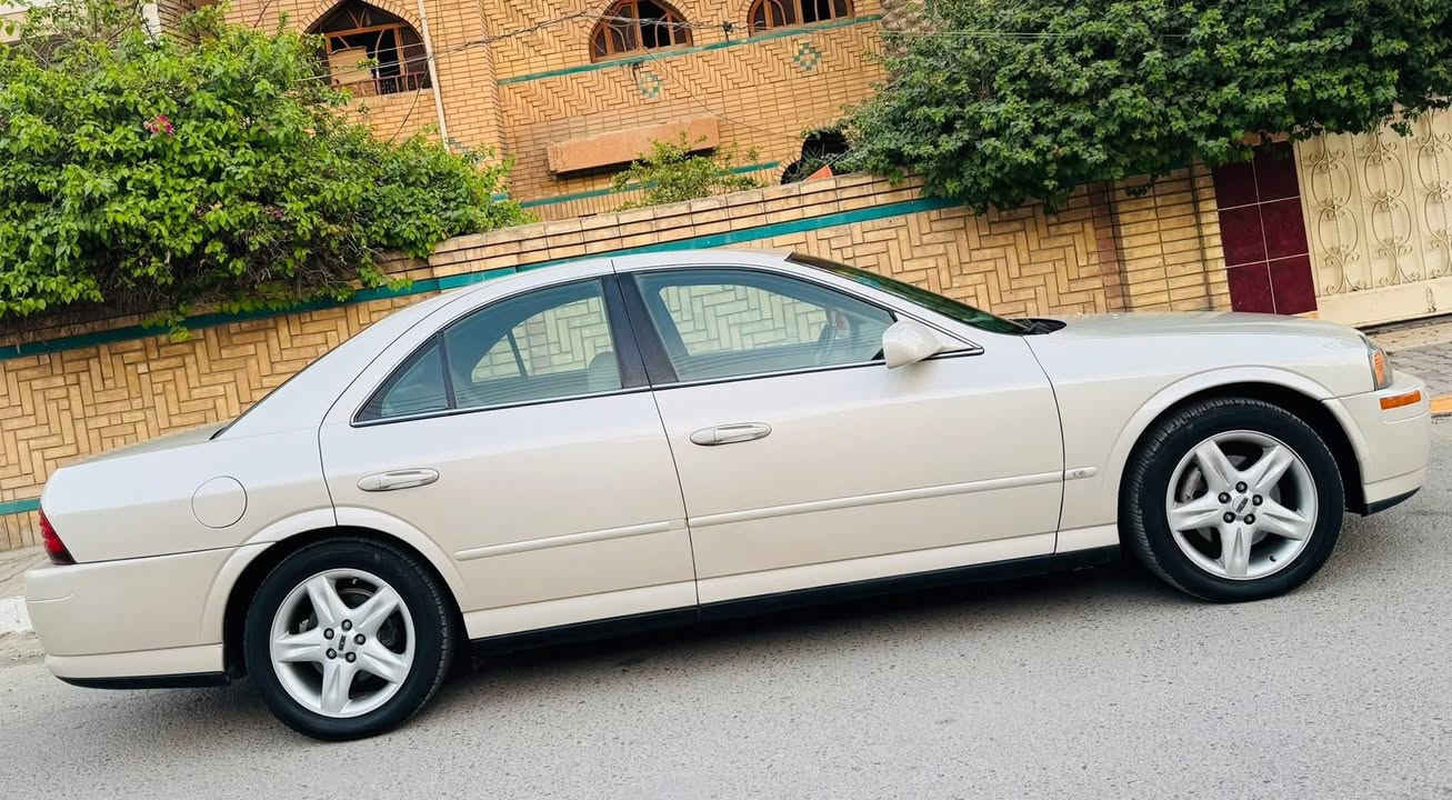(( فورد لينكولن 2000 خليجي LS ، فول مواصفات ، ماشية 50 الف ، محرك V8 3.9 ، سبير منازل ، رقم بغداد بأسمي ، صبغ قطعتين ، مميزة و نظيفة جداً داخل و خارج ))🌹
:
#_السعر / 88 ورقة💰
:
#_للإستفسار / *********** ☎️
------------------------------
