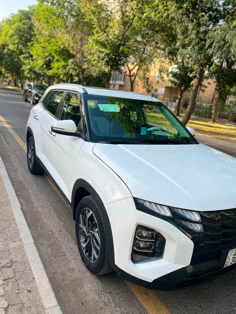 هونداي كريتا 2024

* ✅ محرك 1.5 لتر MPI بنزين، 4 سلندر.
* ✅ ناقل حركة أوتوماتيك CVT.
* ✅ دفع أمامي (FWD).
* ✅ جنوط ألمنيوم 17 إنش.
* ✅ شاشة معلومات وترفيه 10.25 إنش.
* ✅ شاشة عدادات رقمية 10.25 إنش (في الفئات الأعلى).
* ✅ Apple CarPlay وAndroid Auto.
* ✅ كاميرا خلفية مع حساسات أمامية وخلفية.
* ✅ تشغيل بصمة ودخول ذكي.
* ✅ مكيف أوتوماتيك مع فتحات تكييف للمقاعد الخلفية.
* ✅ شاحن لاسلكي للهاتف.
* ✅ فتحة سقف بانوراما (في الفل أوبشن).
* ✅ مثبت سرعة.
* ✅ نظام الثبات الإلكتروني (ESP).
* ✅ مانع انغلاق المكابح (ABS).
* ✅ مساعد صعود المرتفعات (HAC).
* ✅ مراقبة ضغط الإطارات (TPMS).
* ✅ 6 وسائد هوائية (حسب الفئة).

بغداد باسمي 
ضررها 
صبغ جاملغ ايسر 
وباب ايسر 
وبنيد 
والغد اليسار 

بغداد الدوره 
☎️ ***********
* سيارة بحالة ممتازة وجاهزة للاستخدام.
