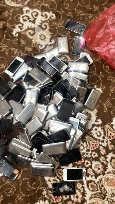 ايبود
ايبودات لجماعه البوردات تالف العدد 400 قطعه 

جمله فقط القطعه ب الف ونص 

ايبودات شغاله فطر بالشاشه القطعه ب 5 الاف 

واتساب ***********

يوجد توصيل
