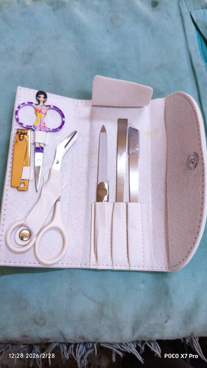 سيت مقراضة باله ١٢ جنطة وكل جنطة يحتوي علي (٦قطعة) ابيع شلعة ب30الف


**إذا كنت صاحب هذا الإعلان وتريد حذفه لأي سبب، رجاءا أرسل رسالة إلى الدعم الفني**