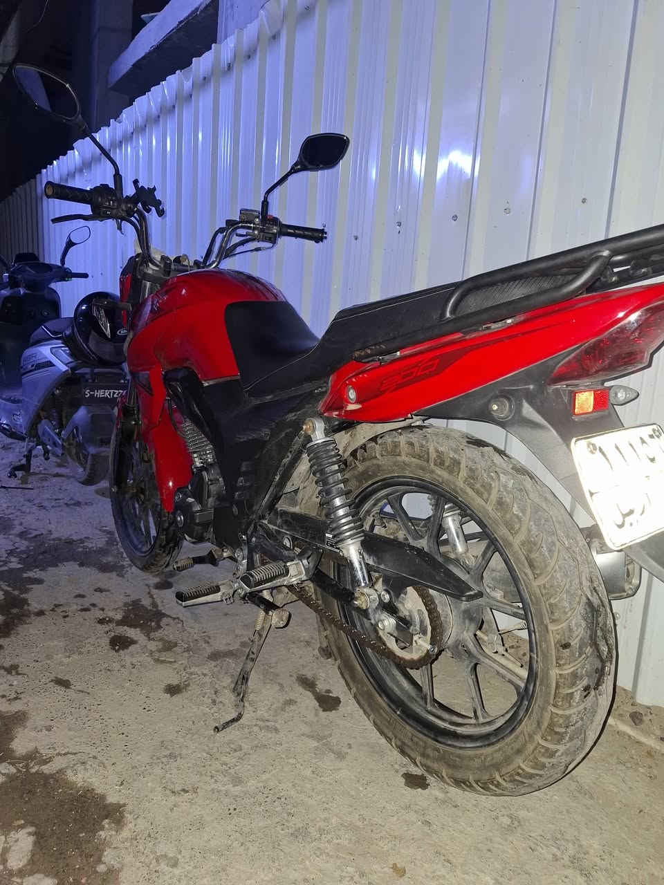 دراجه rk 2024 200cc للبيع نقصها فقط دشبول سنويه بأسم الشركه وكاله عامه مكينه ما مفتوحه نظيفه السعر 2200 وبيها مجال للطيبين


**إذا كنت صاحب هذا الإعلان وتريد حذفه لأي سبب، رجاءا أرسل رسالة إلى الدعم الفني**