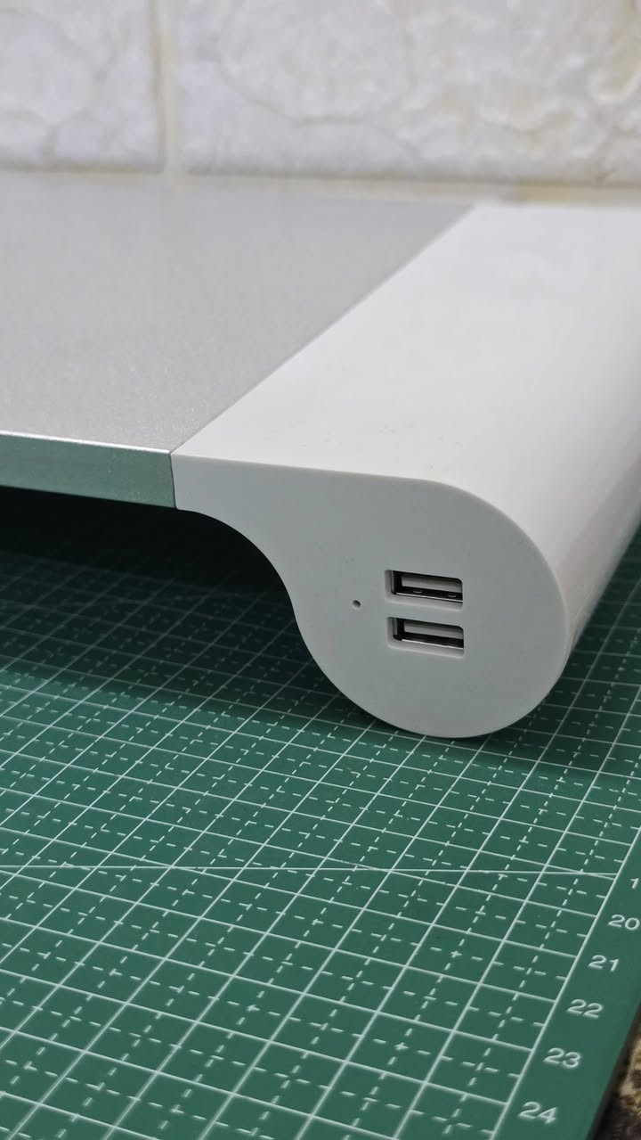 حامل اي ماك يحتوي على 4منافذ USB 
الي مهتم ينطي بيه سعر وبالعافيه


**إذا كنت صاحب هذا الإعلان وتريد حذفه لأي سبب، رجاءا أرسل رسالة إلى الدعم الفني**