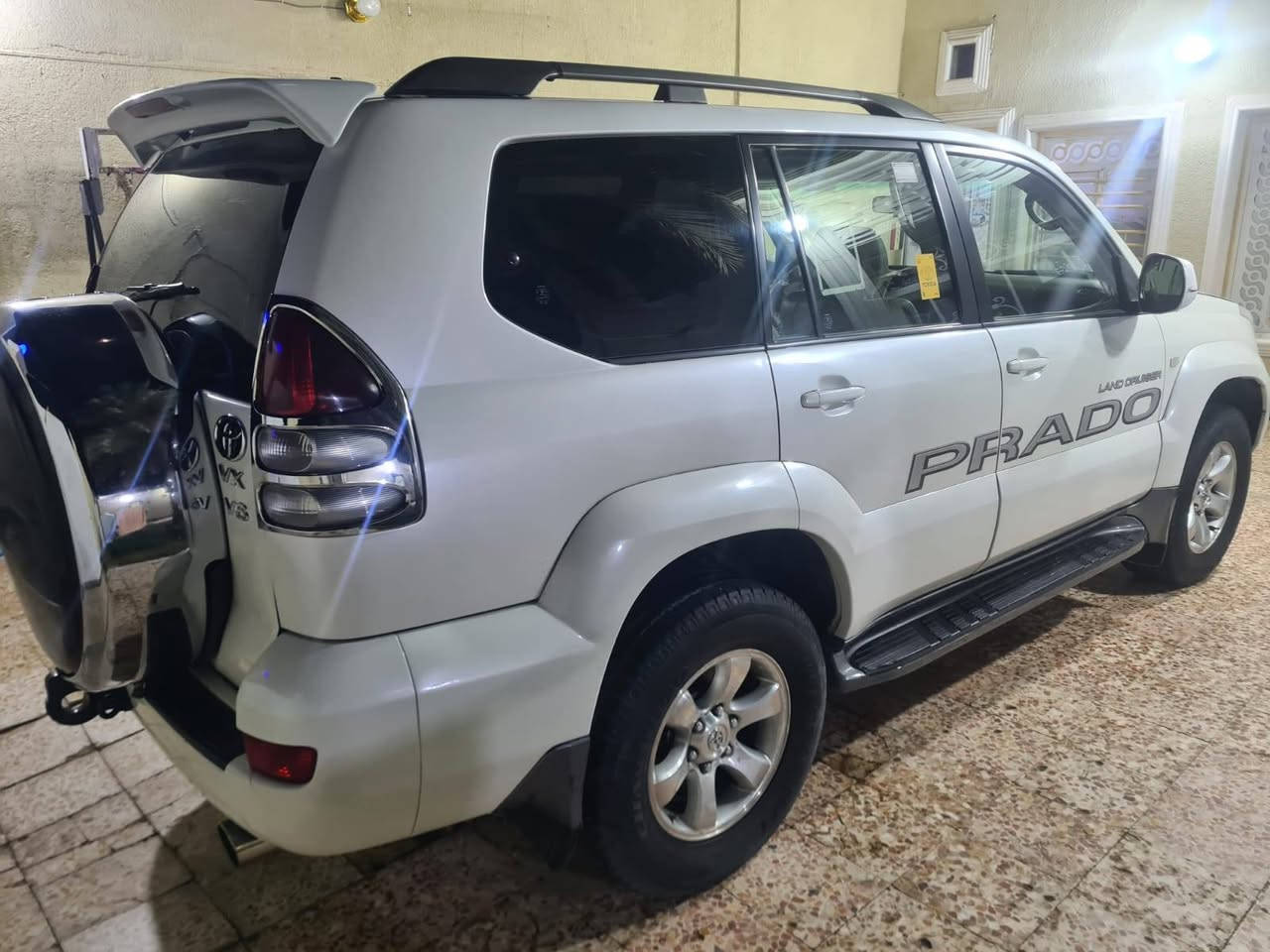 برادو اربيل دولي ٢٠٠٧
مكفوله كفاله عامه منصبغ 
عده اصبعين بارد وسونار موجود 
فول مكينه ٦ vx
سبير تعليك 
دبل تانكي 
كشنات جلد تدفئة 
تخم تاير جديد 
حداديه جديده 
سعر جوده  سوك ١٧٠ ورقه وانا خادم 
ميسان *********** ***********
