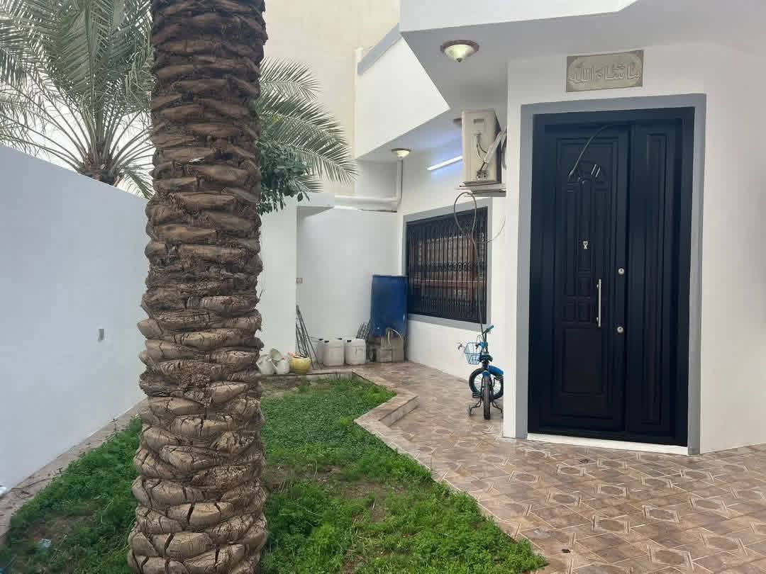 دار للبيع زراعي مساحة 220متر طابقين موقع حي واسطي قرب شفق غاز 4غرف نوم واستقبال هول مطبخ وصحيات كراج البيت فول سيراميك سقف مغربي ثانوي اي استفسار

السعر ١٥٥ مليون مع المجال

***********

 ***********
