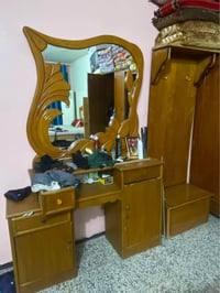 عندي غرفة نوم شبابيه  1-كنتور بابين خشب صاج عراقي 2-چرباية نفر خشب صاج...