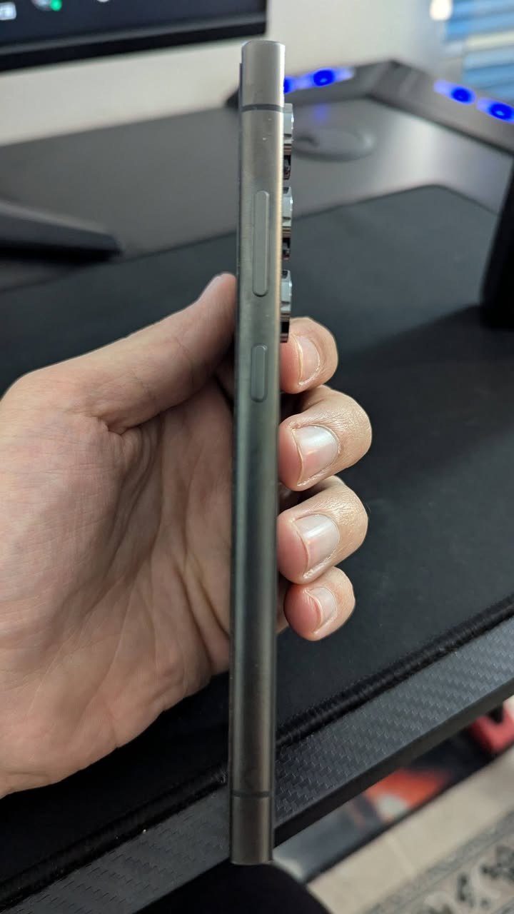 كالكسي S24 Ultra بيع فقط.
لون تيتانيوم بلاك .نسخة 256GB جهاز نظيف حيل وملحقاتة موجودة كارتونة وكيبلة الأصلي + كفر Magnetic. 

سعر الجهاز مليون و50 الف. واللي يشوف السعر غالي يعبر المنشور وانشاء الله يلكة الاحسن والارخص منة.
مكان الجهاز بغداد المحمودية.


**إذا كنت صاحب هذا الإعلان وتريد حذفه لأي سبب، رجاءا أرسل رسالة إلى الدعم الفني**