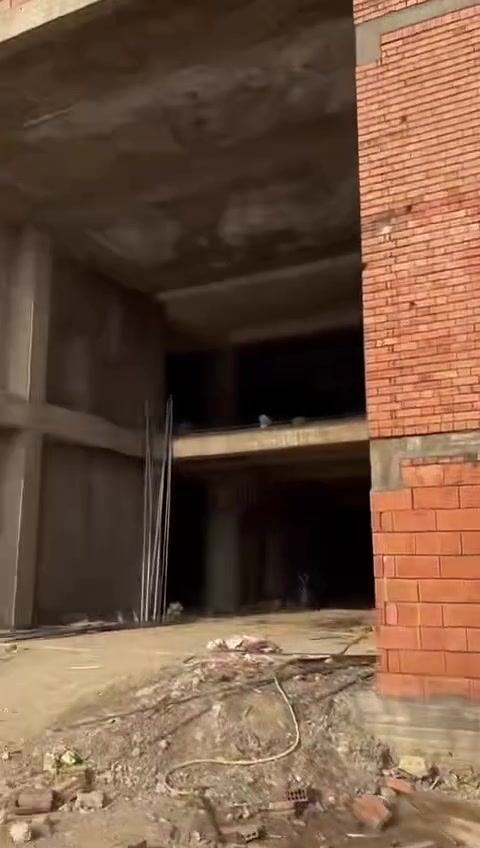 🏥 فرصة استثمارية مميزة – مستشفى تعليمي للبيع

📍 الموقع: بغداد – زيونة – شارع الربيعي

🔹 نوع العقار: مستشفى تعليمي
🔹 السعة الاستيعابية: 200 سرير
🔹 مساحة الأرض: 6,600 متر مربع
🔹 مساحة البناء: 4,000 متر مربع
🔹 نسبة الإنجاز الحالية: 28%

✅ الأرض استثمار من أمانة بغداد
✅ حاصل على موافقة إنشاء 5 طوابق مع سرداب
✅ جميع موافقات وزارة الصحة مكتملة
✅ بعد التعاقد، يتم إصدار الإجازة الاستثمارية باسم المشتري خلال 15 يومًا

✨ فرصة استثمارية نادرة لإنشاء وتشغيل مستشفى تعليمي متكامل في أحد أهم المواقع الحيوية في بغداد.

📞 للاستفسار والتواصل:
***********

