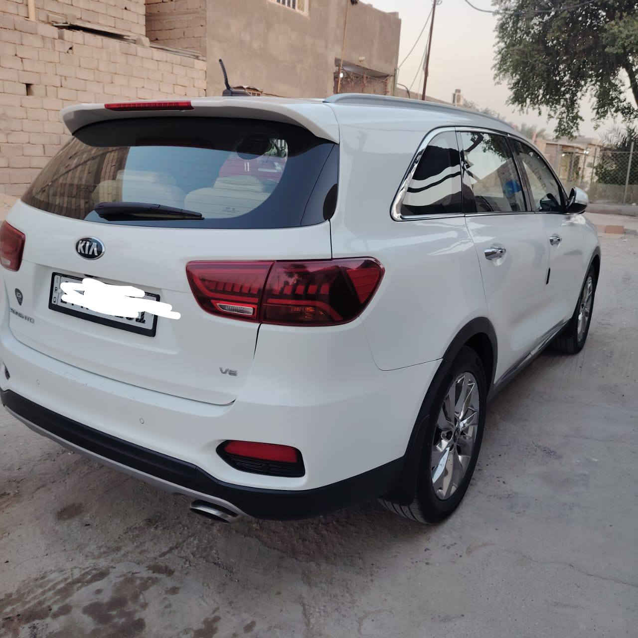 سورنتو 2019 خليجي سيارة بيها بارد بالبنيد والباب الوسط عكس السايق
مكينه وكير مكوفلات على البلاد 
رقم بصرة انكليزي جديد باسمي 
السعر 240 للتواصل على الرقم ***********
