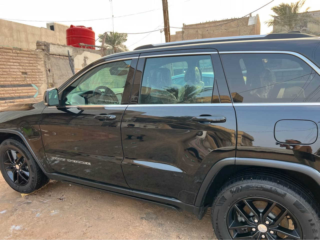 جيب شيروكي 2018 كفالة عامة ليبل واحد سيارة داخلة مياه امطار انطيك شرط الفحص وع حسابي مداخل بيها اي ماي سيارة تخم تاير كير مكينه جدد سيارة بلادية دون اي حادث ولا زلوغ عليها نانو ppf مركز اوراكول ضمان 8 سنوات فول بدي درع جامة امامي جام بلورايز مضلل باسمي بيها هزه جديده رقم بصره تحويل ثاني يوم كلشي بيها بلادي ما ملعوب بيها عليها ادامه كاملة من دهن اصلي زين كير اصلي واكسل ومنظومة مياه حدادية جديدة كاملة مواصفات اللمتدد فتحة سقفية بانوراما كشنات تدفئة تبريد توقف ذاتي اتو ستوب سيارة ماتعرف البنزين العادي كله سوبر استخدام شخصي بحت ماشية 90 الف كلشي بيها بلادي بالليبل ما ملعوب بيها ابد لونها اسود لماع دواخلها جدد ومخملهاا جديد مكاني البصرة المعقل السعر 260وبيها مجال 
*********** البصرة, العراق
