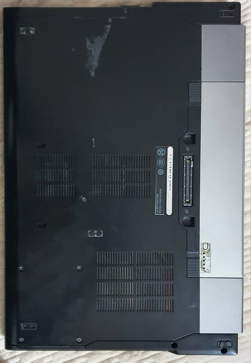 لابتوب dell E6510 i7
البطارية عاطلة يشتغل على الشاحنة + السماعات ضعيفة
سعر 120 بي مجال للشراي! 
ميسان العمارة!


**إذا كنت صاحب هذا الإعلان وتريد حذفه لأي سبب، رجاءا أرسل رسالة إلى الدعم الفني**