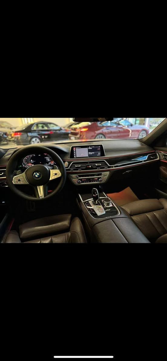 بي ام دبيلو 2020 ماكي 740

ماشيه 49 الف كيلو وارد الماني ضمان دولي بصمتين باب قصير 740 بدون حادث فقط بي دي ار جاملغ خلفي
الكاميرا الخلفية
السقف فتحه 
صندوق كهربائي
التحكم على المنحدرات
كاميرا 360
تدفئة المقاعد
تبريد المقاعد
فتحة السقف
بصمة
شاشة
مراقبة النقطة العمياء
التحكم التلقائي في درجة الحرارة
نظام بدء التشغيل
نظام فرملة الطوارئ
8 وسادة هوائية
المصابيح الأمامية ليد
مصابيح الليزر الأمامية
عرض المعلومات على الزجاج الامامي
تدفئة مقود القيادة
لوحة قيادة رقمية
إنارة محيطية
أبل كاربلاي
مقاعد تدليك
التشغيل عن بعد
اxDrive
12 وسائد هوائية
شاحن لاسلكي
ركن السيارة بالتحكم عن بعد
إغلاق الأبواب الناعم

رقم صاحب سيارة ***********
