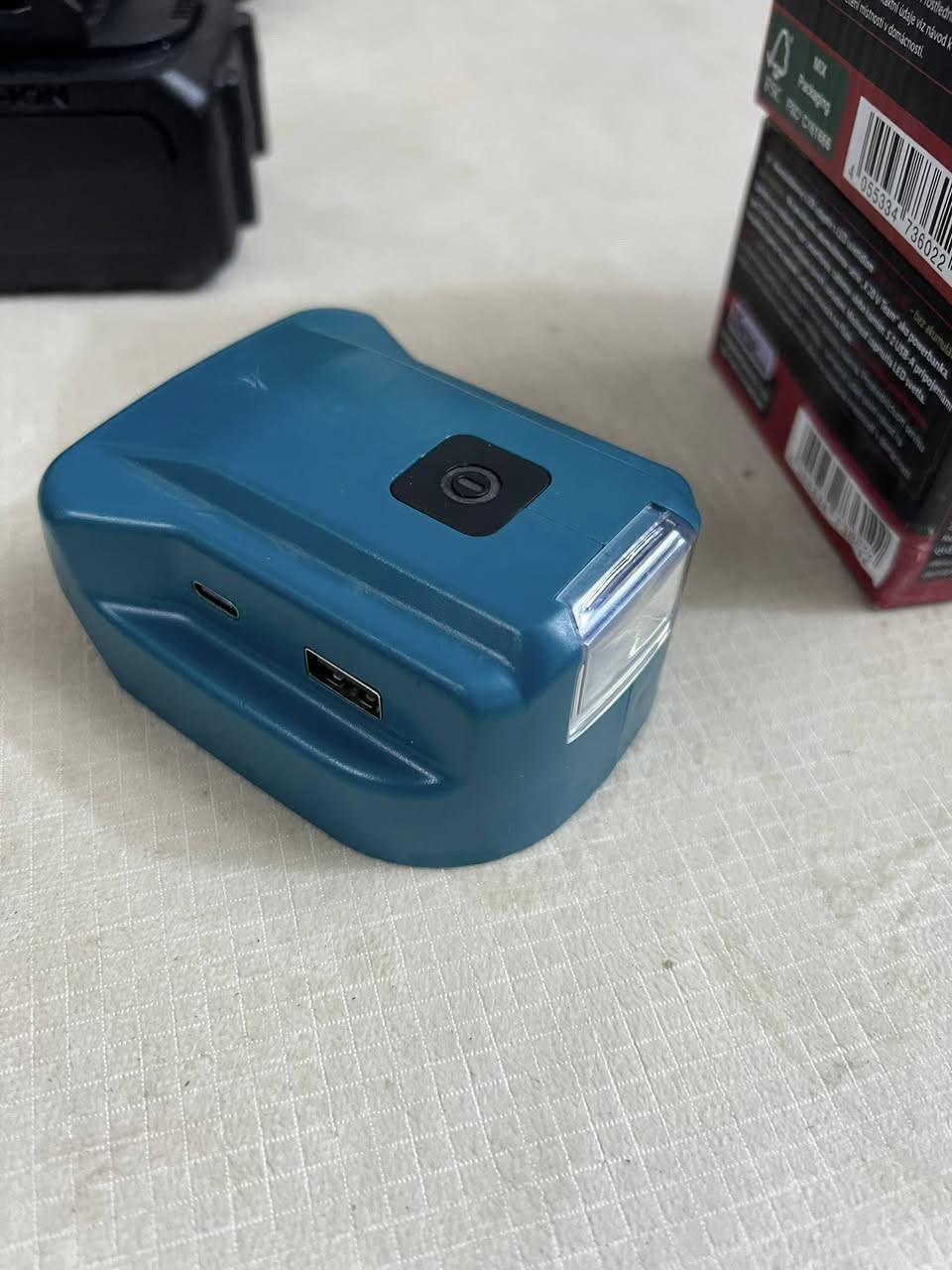 من رخصة الادمن المحترم 
ادابتر شحن سعر بدون بطارية وشاحنة ١٥ الف


**إذا كنت صاحب هذا الإعلان وتريد حذفه لأي سبب، رجاءا أرسل رسالة إلى الدعم الفني**