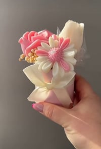 شمعة معطرة • ديكور شيك • نورا كاندلز